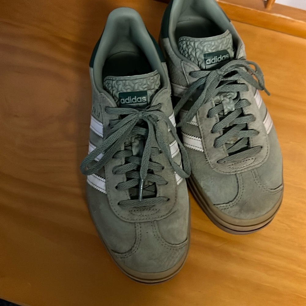 Adidas gazelle bold